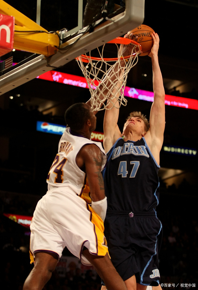 关于巴黎大师赛常规赛对决在即！明尼苏达森林狼演练定位球，金州勇士密集防守应对的信息